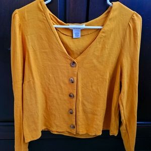 Urban Romantics blouse, buttons in front.